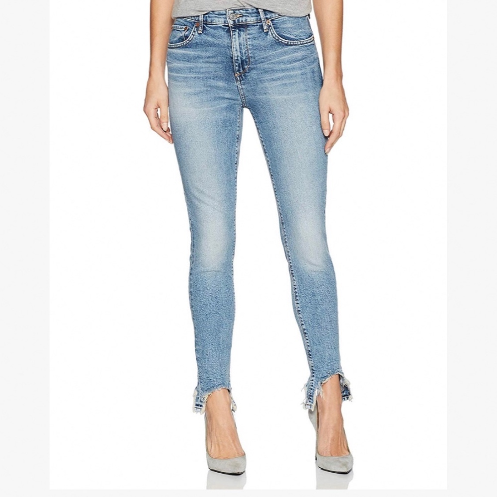 NWOT Lucky Brand Bridgette Distressed Jean Sz 2/26